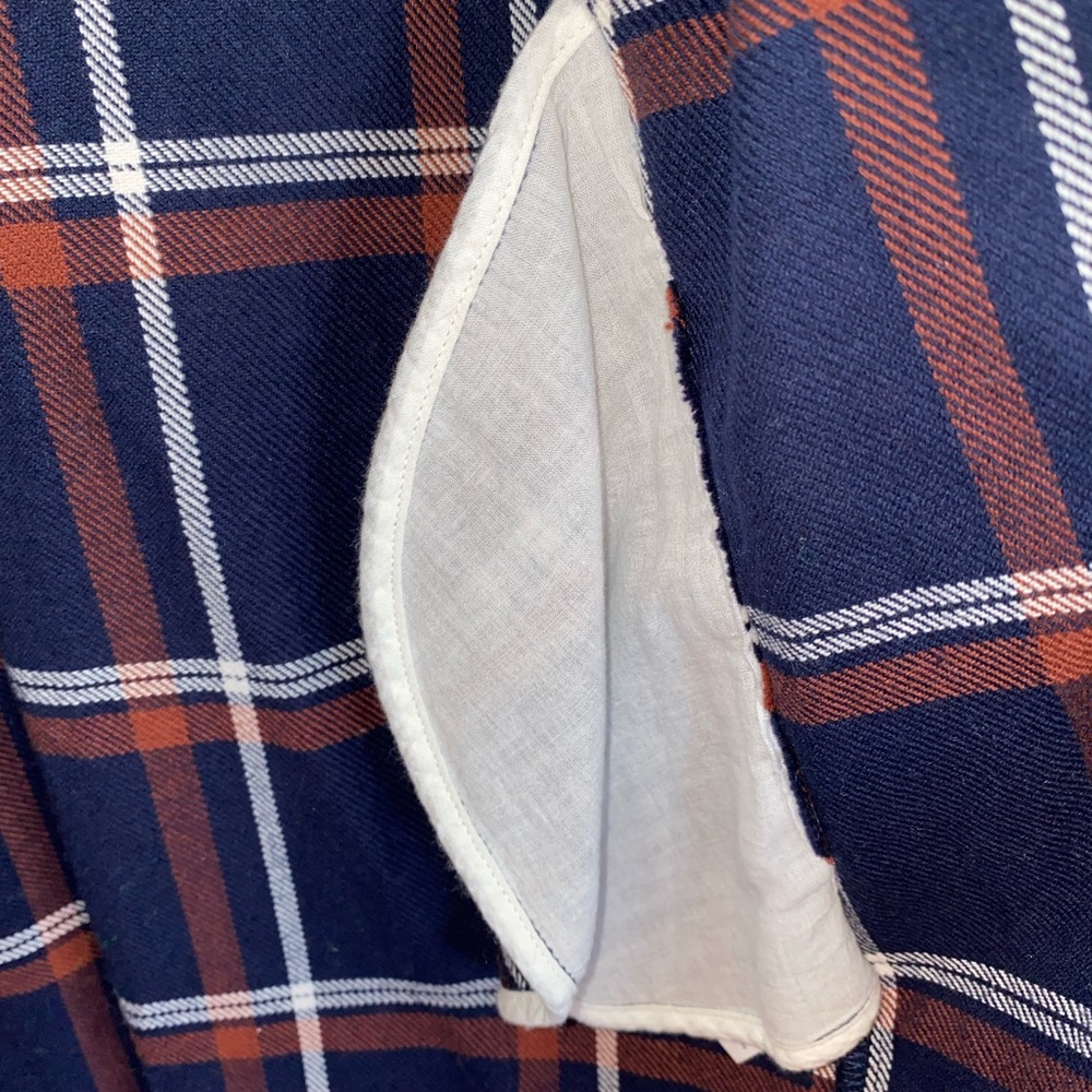 Button down top - Picture 4 of 6